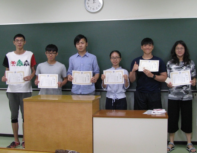 【日本語教育研究センター】平成28度前期の優良賞を授与しました