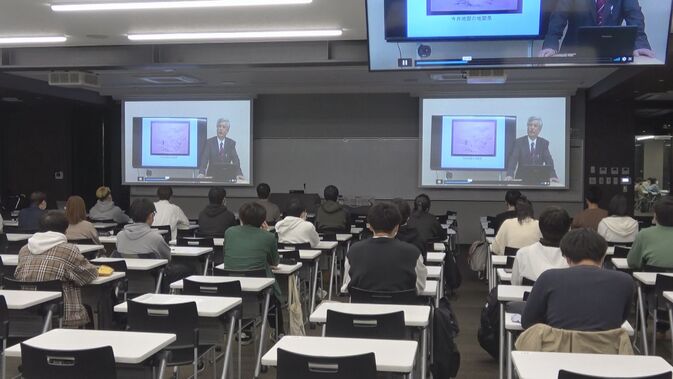 松山短期大学の「地域デザイン論Ⅰ」で飯沼学長がオンラインで講義を行いました