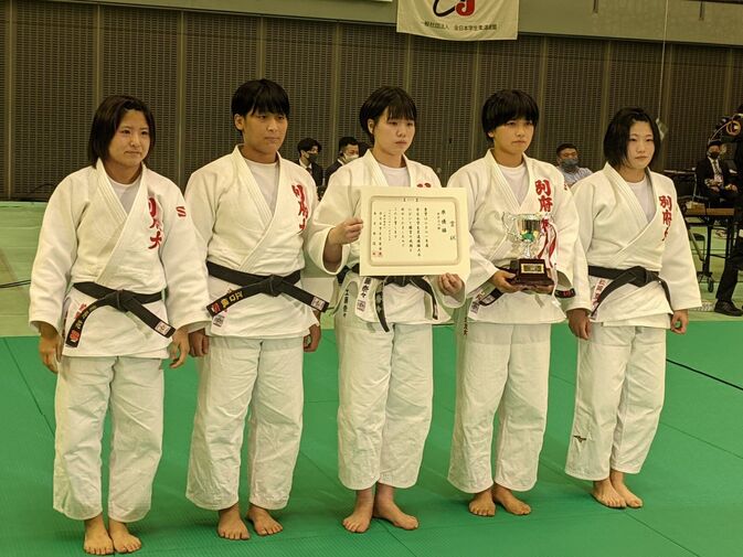 2021年度全日本学生柔道優勝大会女子3人制で本学柔道部が準優勝