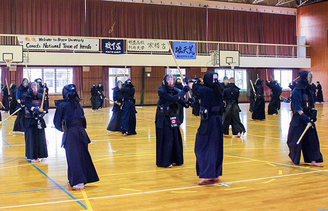 剣道カナダ代表チームが本学剣道部と強化合宿を行いました