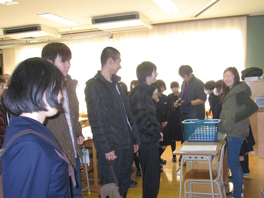 【日本語教育研究センター】日田市立戸山中学校と交流会をしました